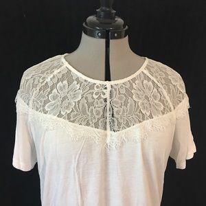 H&M White tee with lace M